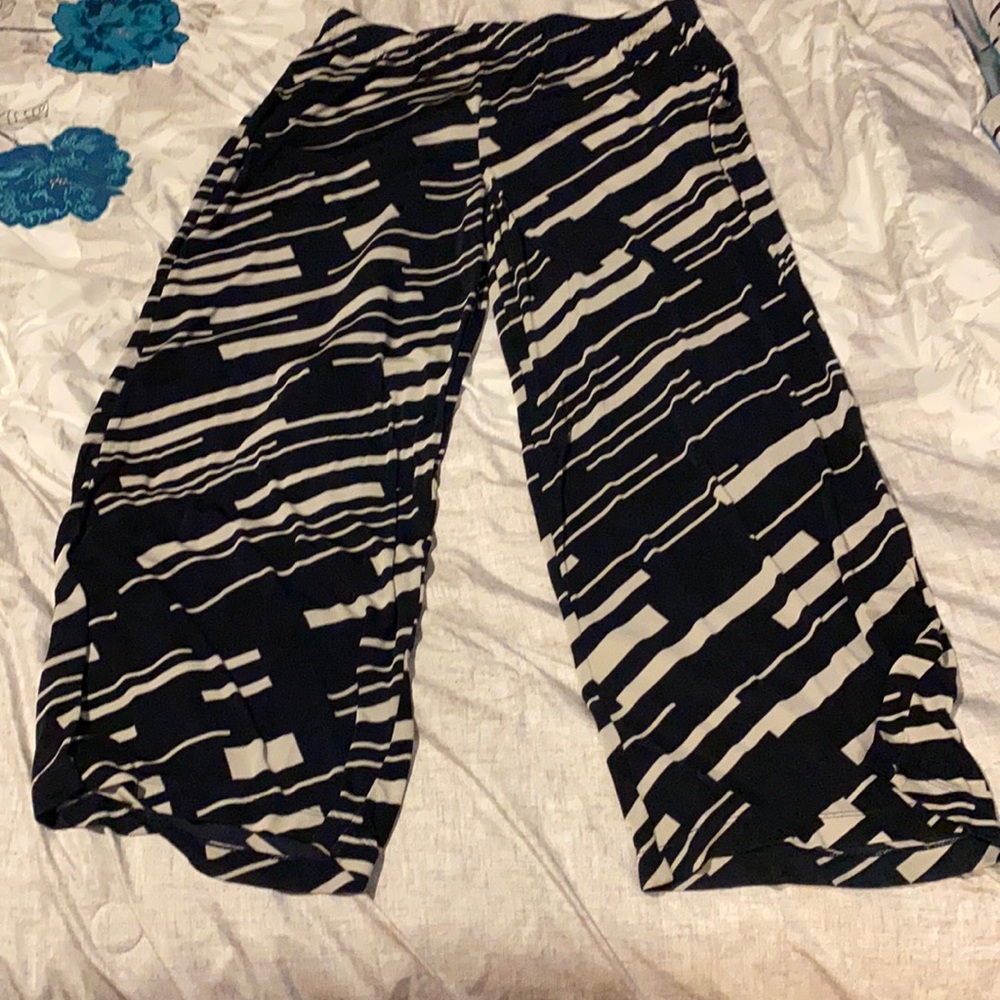 Black and white pants plus size 3
